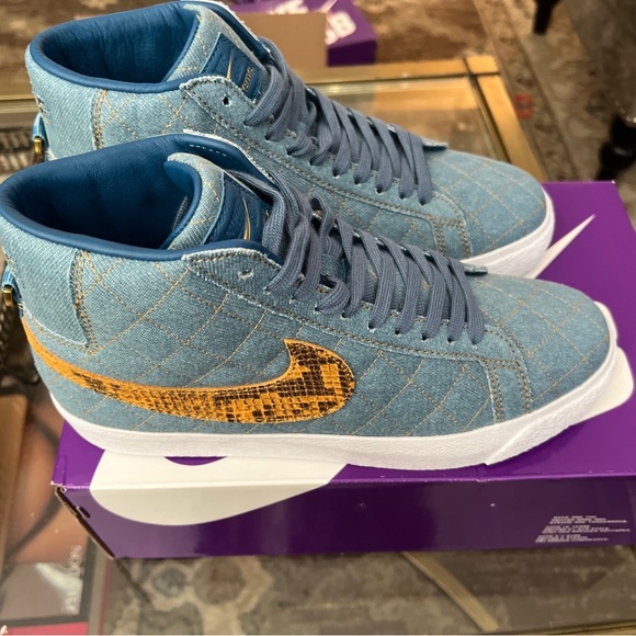 DS : Supreme Nike SB Mid - Picture 3 of 6